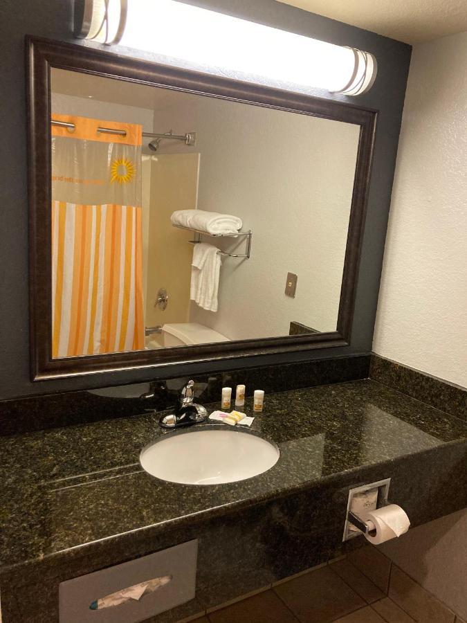 La Quinta By Wyndham Davis Hotell Eksteriør bilde