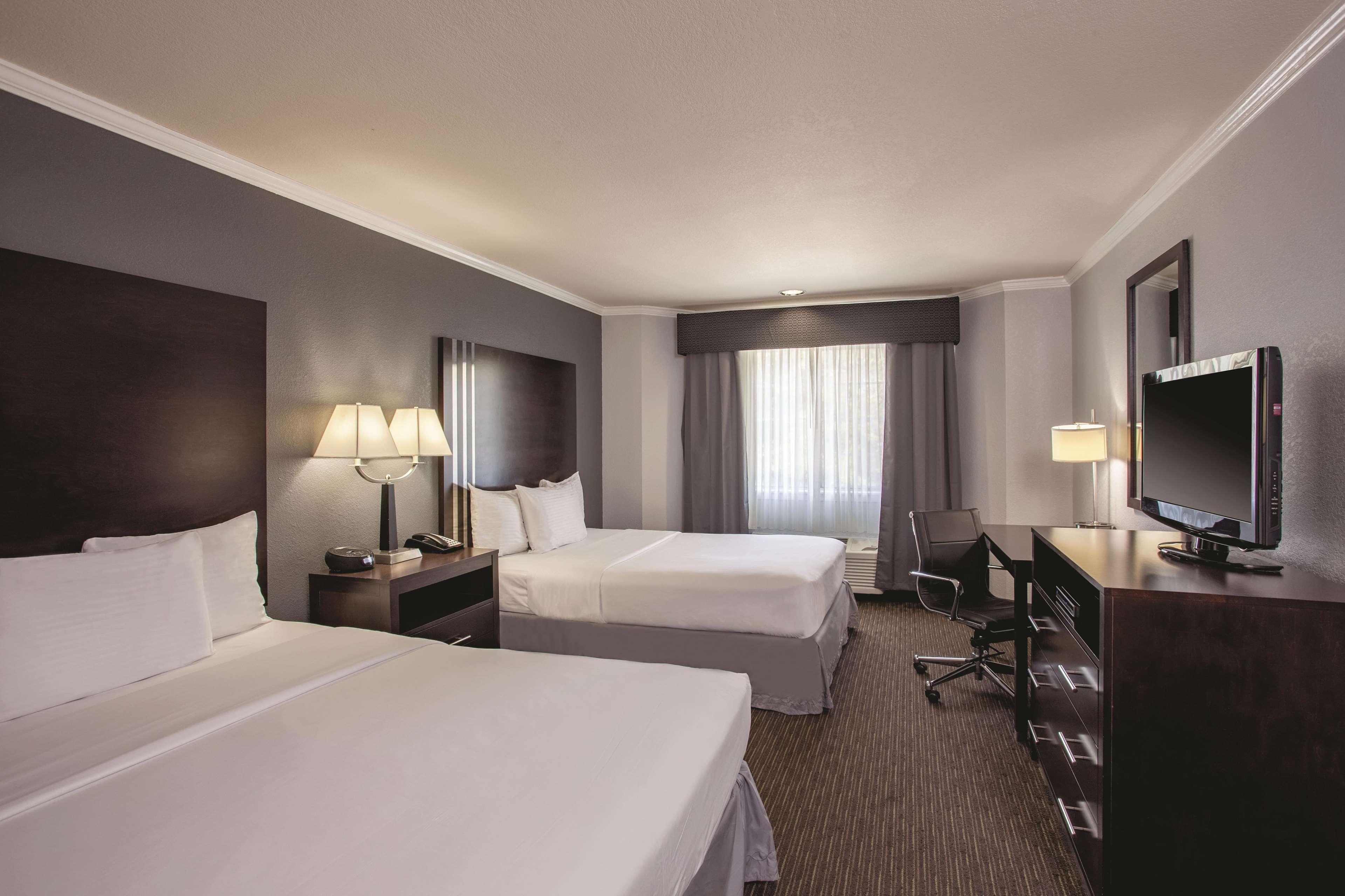 La Quinta By Wyndham Davis Hotell Eksteriør bilde