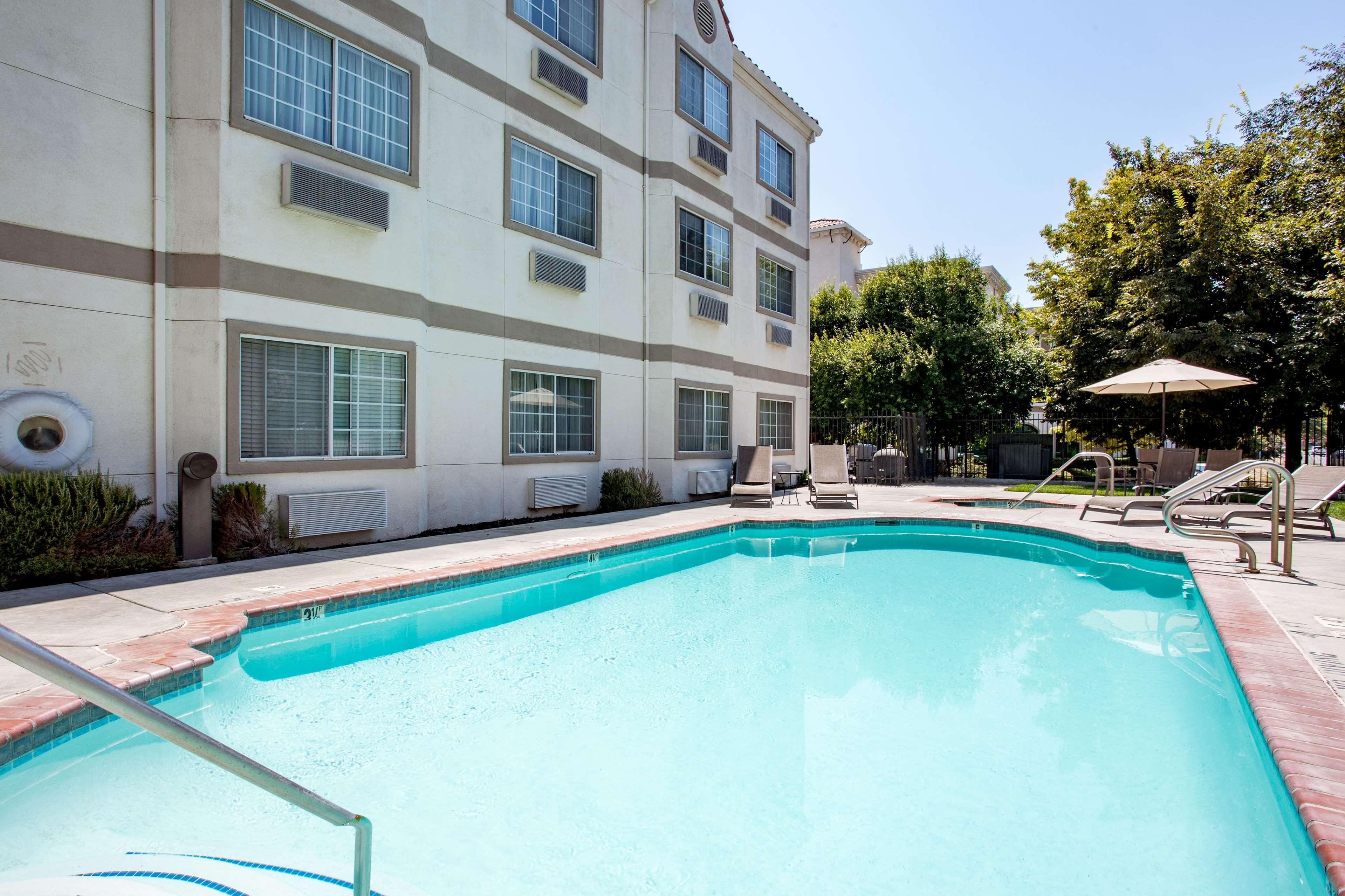 La Quinta By Wyndham Davis Hotell Eksteriør bilde